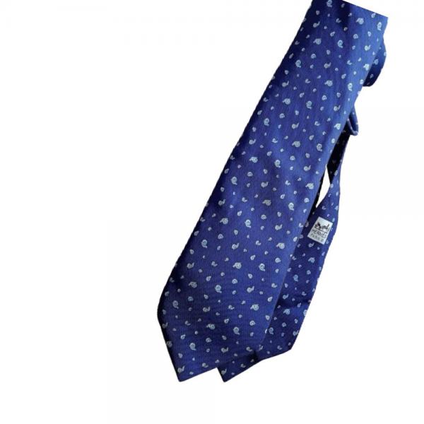 | Casa do Colecionador GRAVATA HERMÈS ORIGINAL 100% SEDA FUNDO AZUL COM DETALHES EM BRANCO.