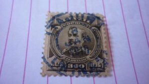SELO 300 RÉIS COM CARIMBO ITAJUBA LOTE 1107 .