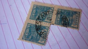 SELO CR$0,40 COM CARIMBO P.RESTANTE LOTE 1086 .