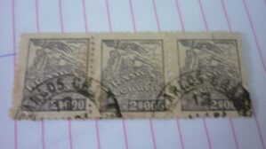 SELO TIRA 2$000 COM CARIMBO CARLOS CHAGAS LOTE 803 .