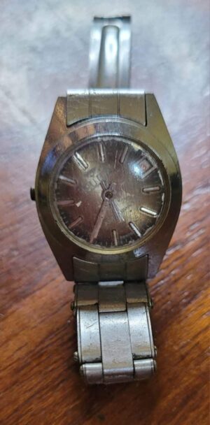 Relógio de Pulso Ruby - Antimagnetic