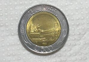 Italia) 500 Liras - 1985 - Bimetal - / 26mm / Fc / box61