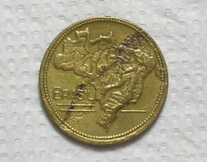 - Defeito de cunho) 2 Cruzeiros - 1945 / Anomalia / Bz/Al / box64