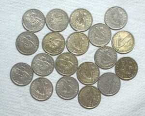 Portugal) 2-1/2 Escudos - 19 moedas de 1964 a 1985 = veja datas / Cu/Ni / Mbc/S / 20mm / Peças difíceis / m480