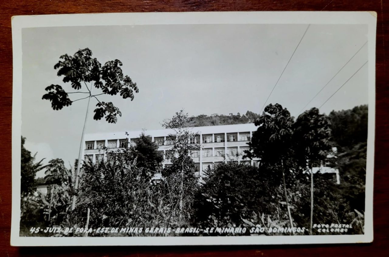 | Casa do Colecionador Cartão Postal - Minas Gerais (Juiz de Fora) Seminário São Domingos – Foto Postal Colombo – Década de 1950