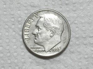 Usa) 10 Cents - 1963-D / Roosevelt / Mbc / Prata / box65.2