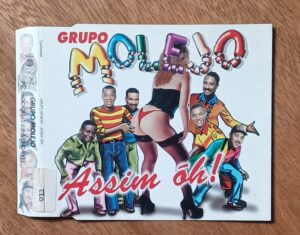 Capa do cd Grupo Molejo. Assim oh! Promo sem o disco.