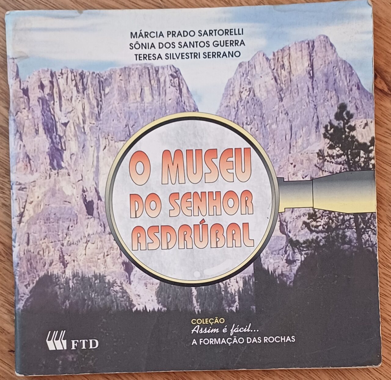 Livro O museu do Senhor Asdrubal. Formação das rochas.