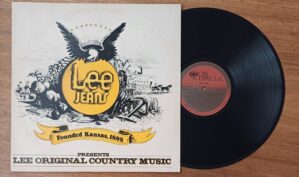 Avme. Lp Lee original country music. Johnny Cash Kim Carnes.