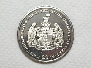 Brithis Indian Ocean Territories) 2 Pouns - 2009 / Comemorativa - Rainha Elizabeth / Brilhant Uncirculated / Serrilhada / 37 mm Diametro / Cu/Ni / cod. 830