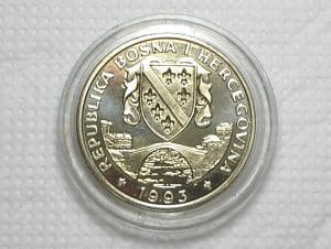 Bosnia-Herzegonivia) 500 Dinara - 1993 / Tiranosaurus Rex / Co/Ni / No estojo 37mm / Uncirculated / m570