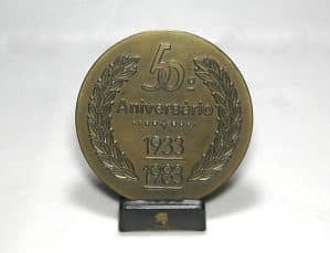 Medalha 50º Aniversário Grupo Patriotico, Literário e excursionista Setubal - 1º Dezembro 1933/ 1983 / Metal Bronzeado / Lisboa-Portugal / 69mm Diam. / Peso 155 Grs. / 4mm Borda / Flor de Cunho / m210