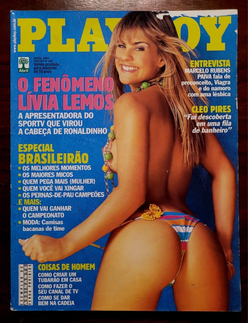 Playboy Nº 345 | Abril 2004 | Lívia Lemos | Especial Brasileirão | Exemplar de Assinante | Pôster Presente