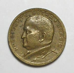 50 Centavos - 1956 / Variante Dutra com círculo no rosto - Catalogada / Escassa