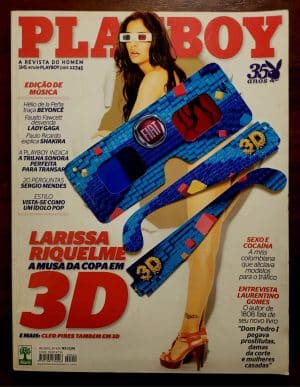 Playboy Nº 424 | Setembro 2010 | Larissa Riquelme | Musa da Copa em 3D | Exemplar de Assinante | Pôster Presente