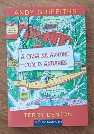 Q21. Livro Casa na árvore com 13 andares Andy Griffiths.