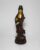 Estatua representando Indiana carrega uma oferenda – produto importado – rico em detalhes